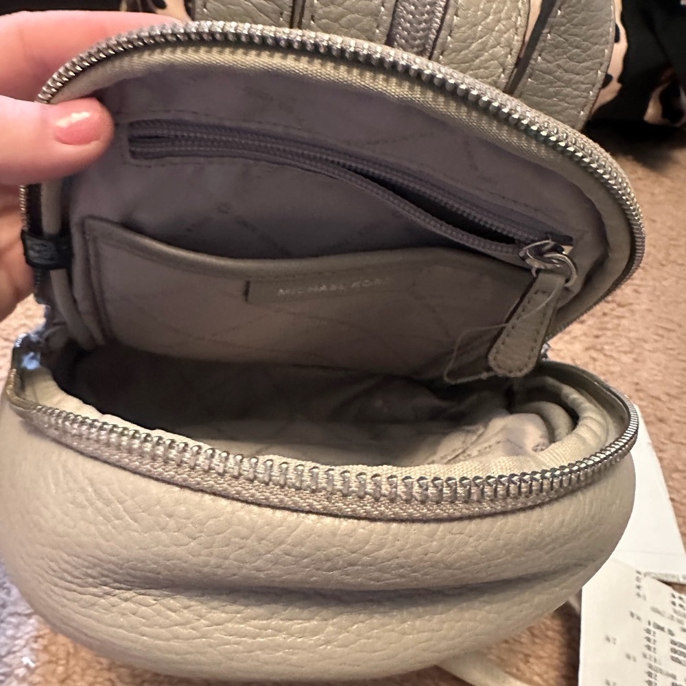 Stylish Gray mini backpack - Picture 5 of 6
